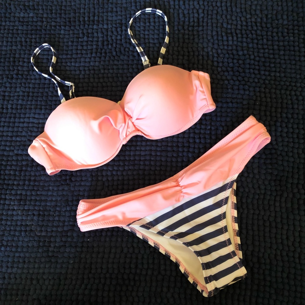 NWOT Pink And Blue Bikini with Removable Straps